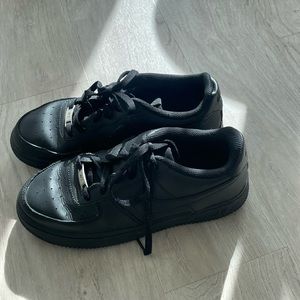 Black Nike Air Force 1’s